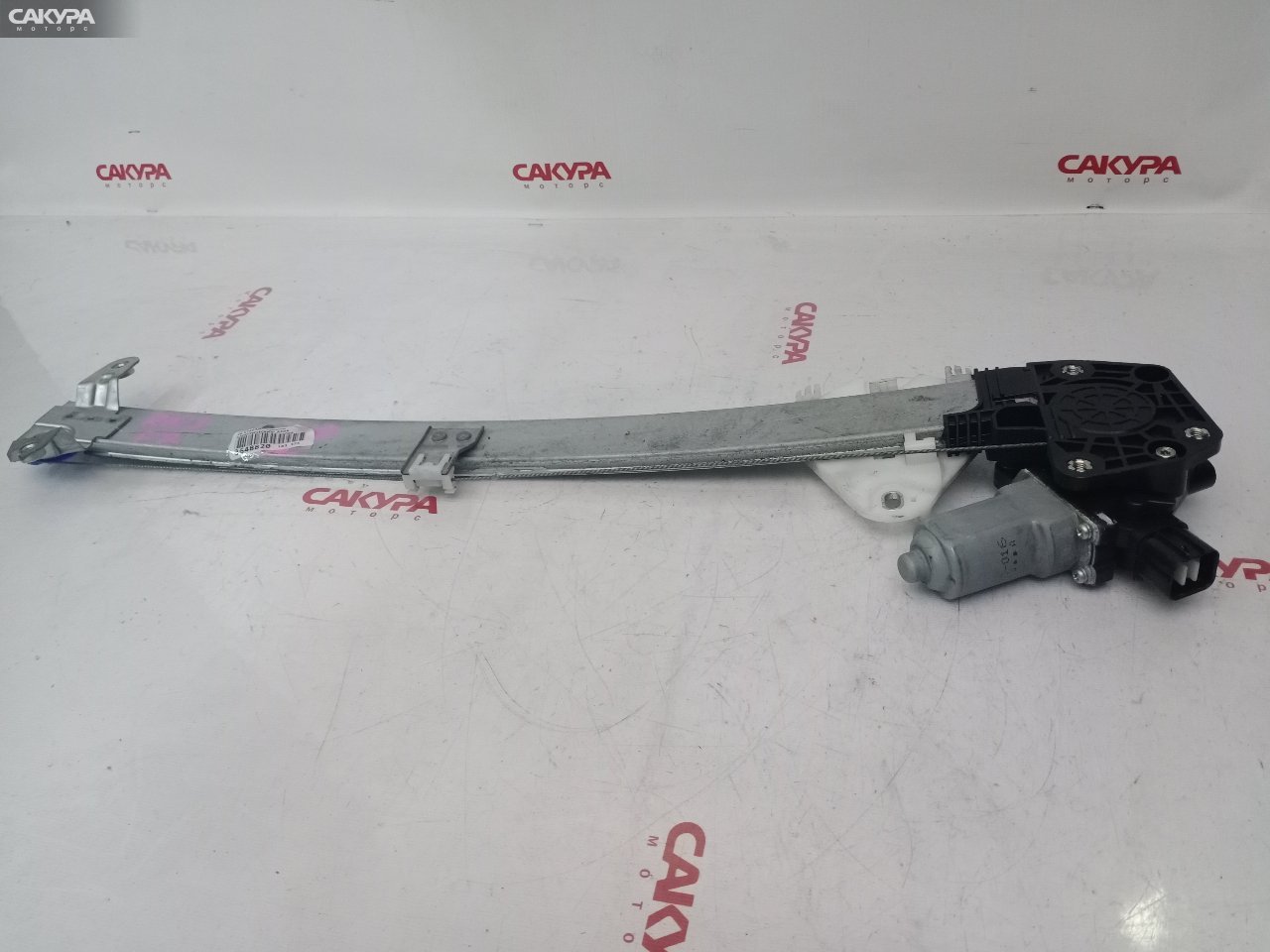 Стеклоподъемник передний правый Honda Stream RN8 R20A: купить в Сакура Красноярск.