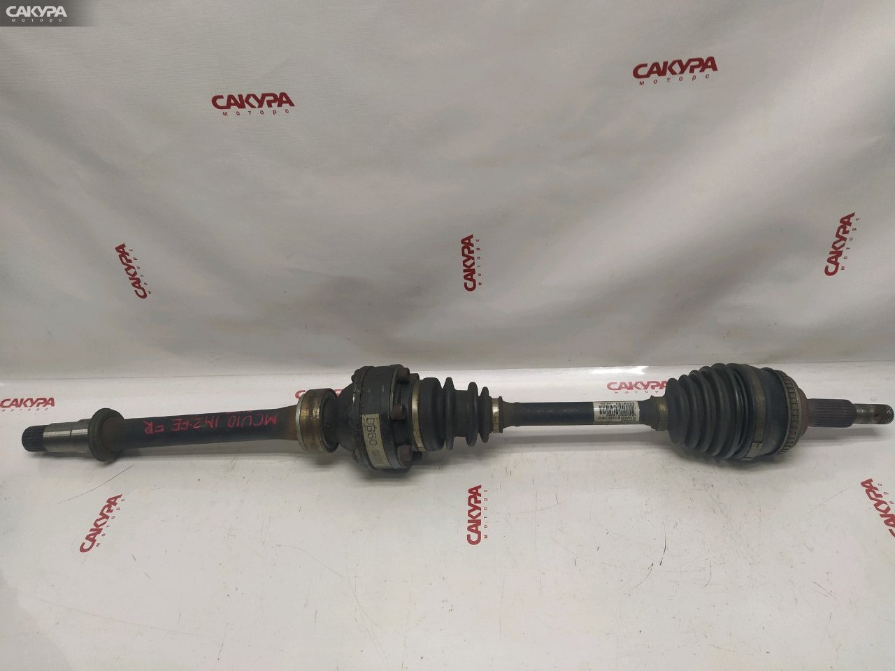 Привод передний правый Toyota Harrier MCU10W 1MZ-FE: купить в Сакура Красноярск.