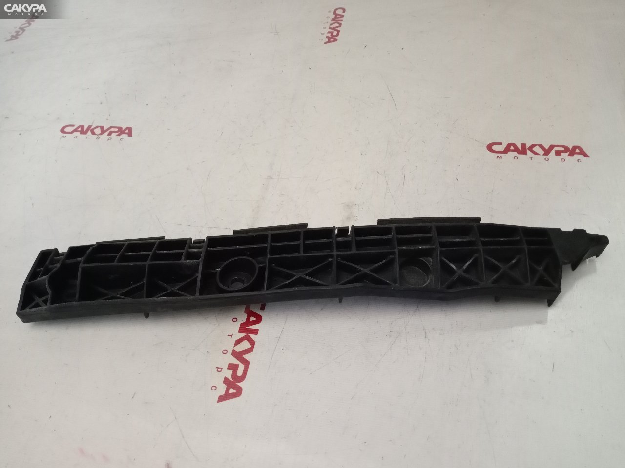 Кронштейн бампера задний правый Toyota Harrier MCU30W 1MZ-FE: купить в Сакура Красноярск.