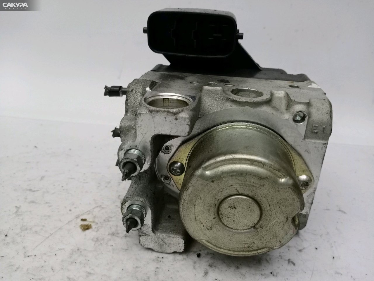 Блок ABS Toyota Harrier ACU30W 2AZ-FE: купить в Сакура Красноярск.