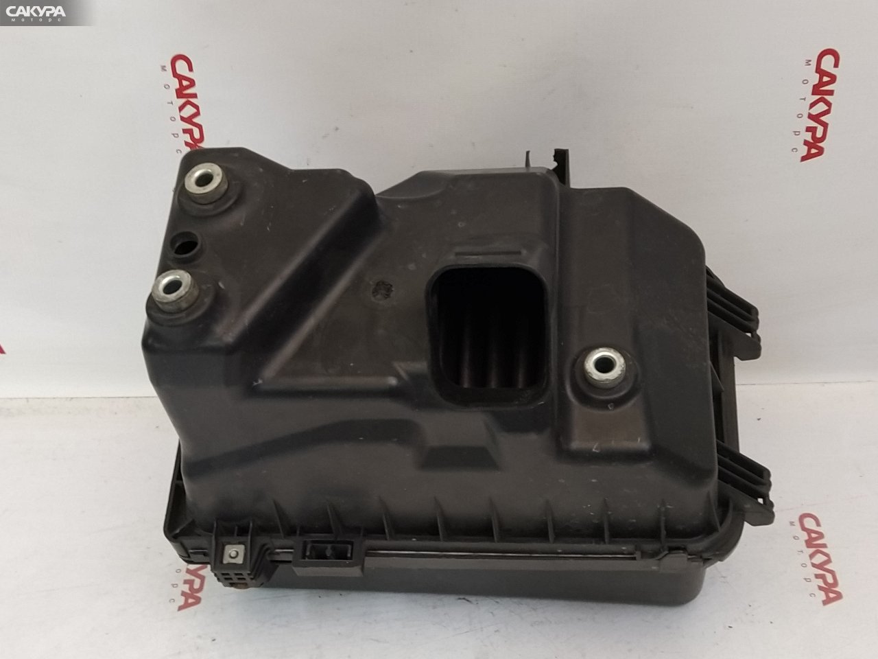Корпус воздушного фильтра Toyota Harrier ACU30W 2AZ-FE: купить в Сакура Красноярск.