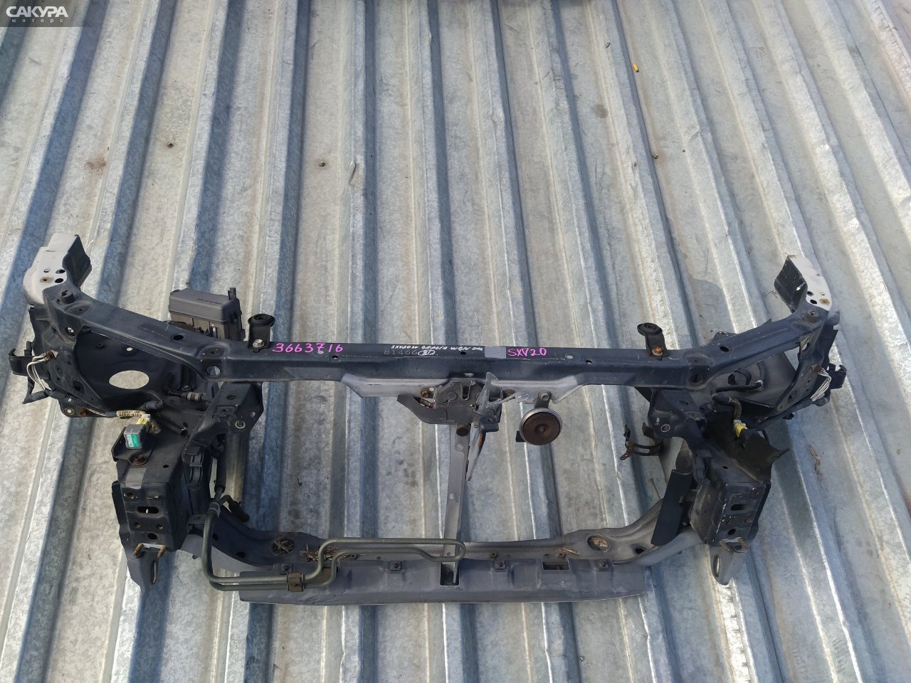 Рамка радиатора Toyota Mark II Qualis SXV20W 5S-FE: купить в Сакура Красноярск.
