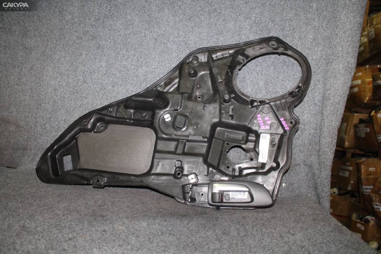 Ручка двери внутренняя задняя правая Mazda Mazda 6 GG RF5C: купить в Сакура Красноярск.