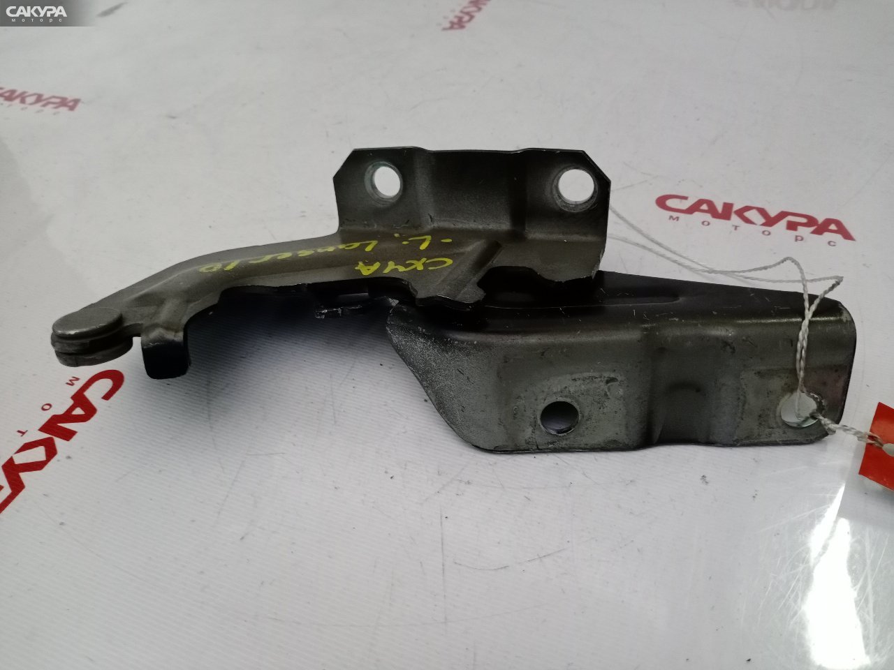 Кронштейн капота левый Mitsubishi Galant CX4A 4B11: купить в Сакура Красноярск.