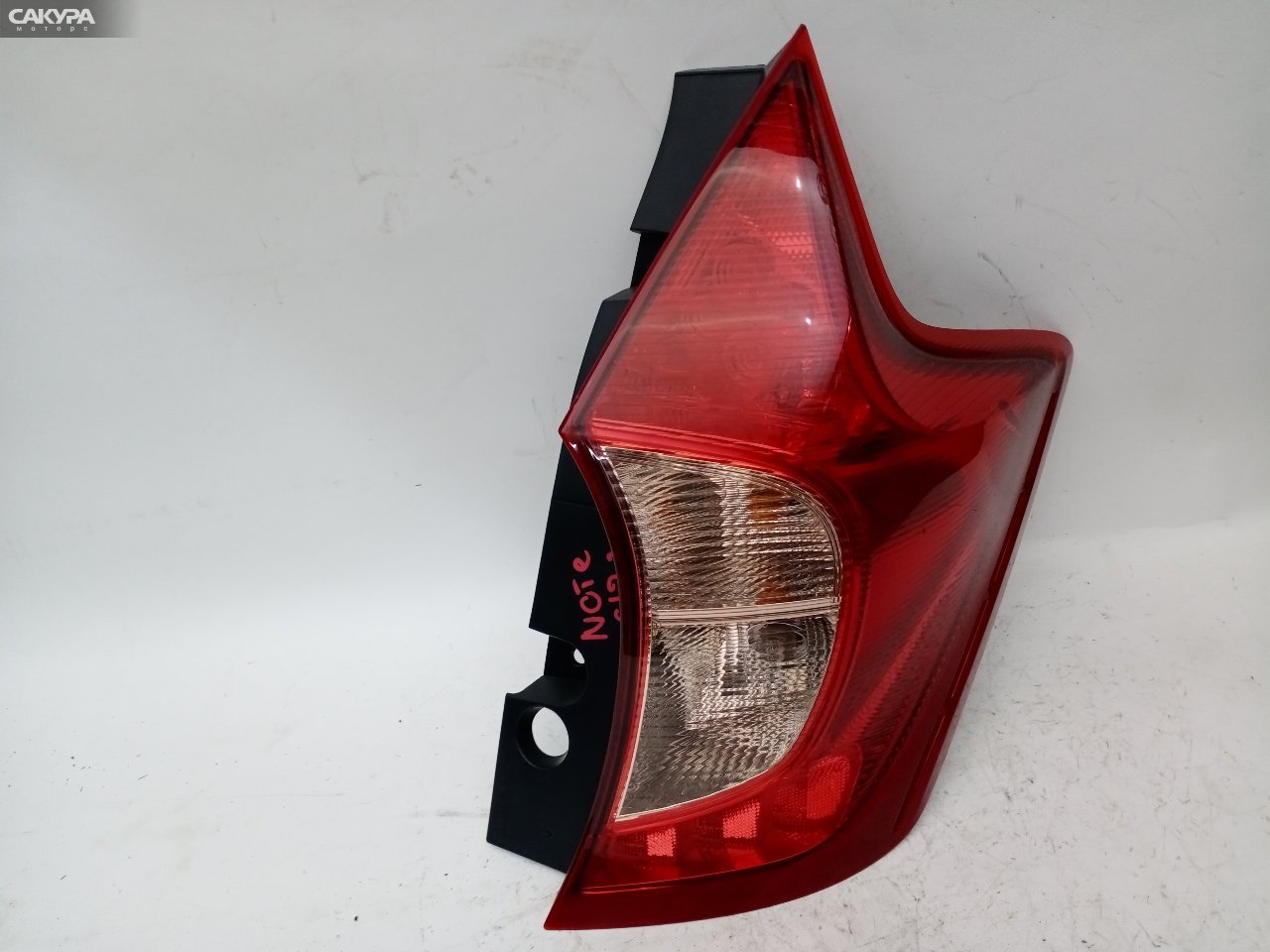 Фонарь стоп-сигнала правый Nissan Note E12 D117: купить в Сакура Красноярск.