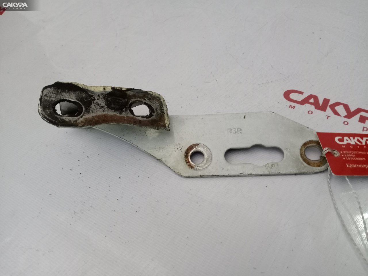 Кронштейн капота правый Honda S-MX RH1 B20B: купить в Сакура Красноярск.