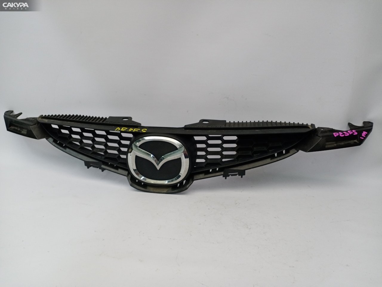 Решетка радиатора Mazda Demio DE3FS ZJ-VE: купить в Сакура Красноярск.