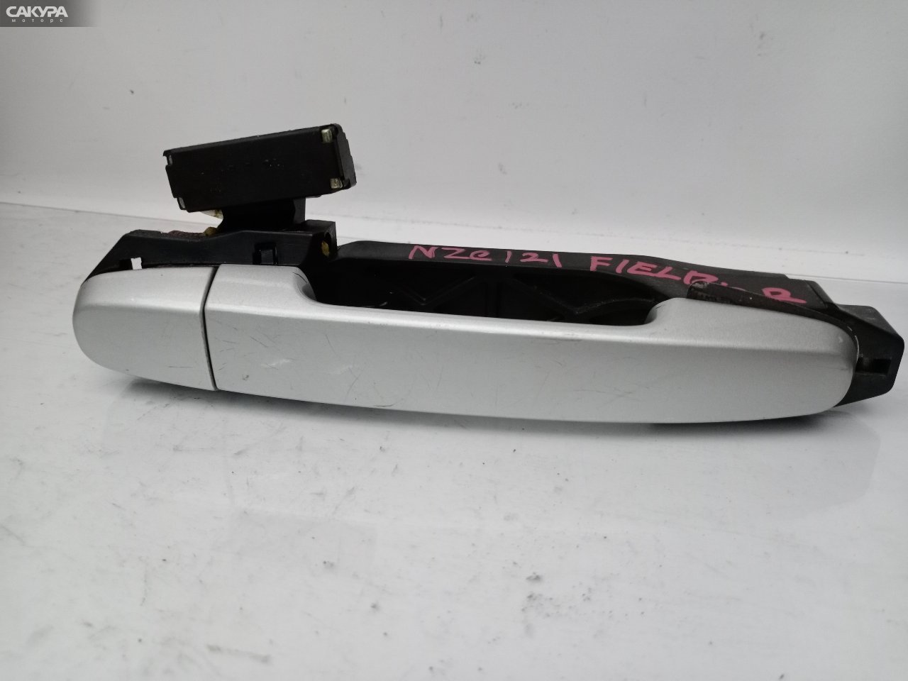 Ручка наружная задняя правая Toyota Corolla Fielder NZE121G 1NZ-FE: купить в Сакура Красноярск.
