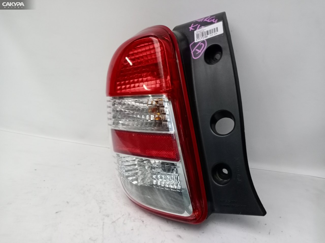 Фонарь стоп-сигнала левый Nissan March K13 T001: купить в Сакура Красноярск.