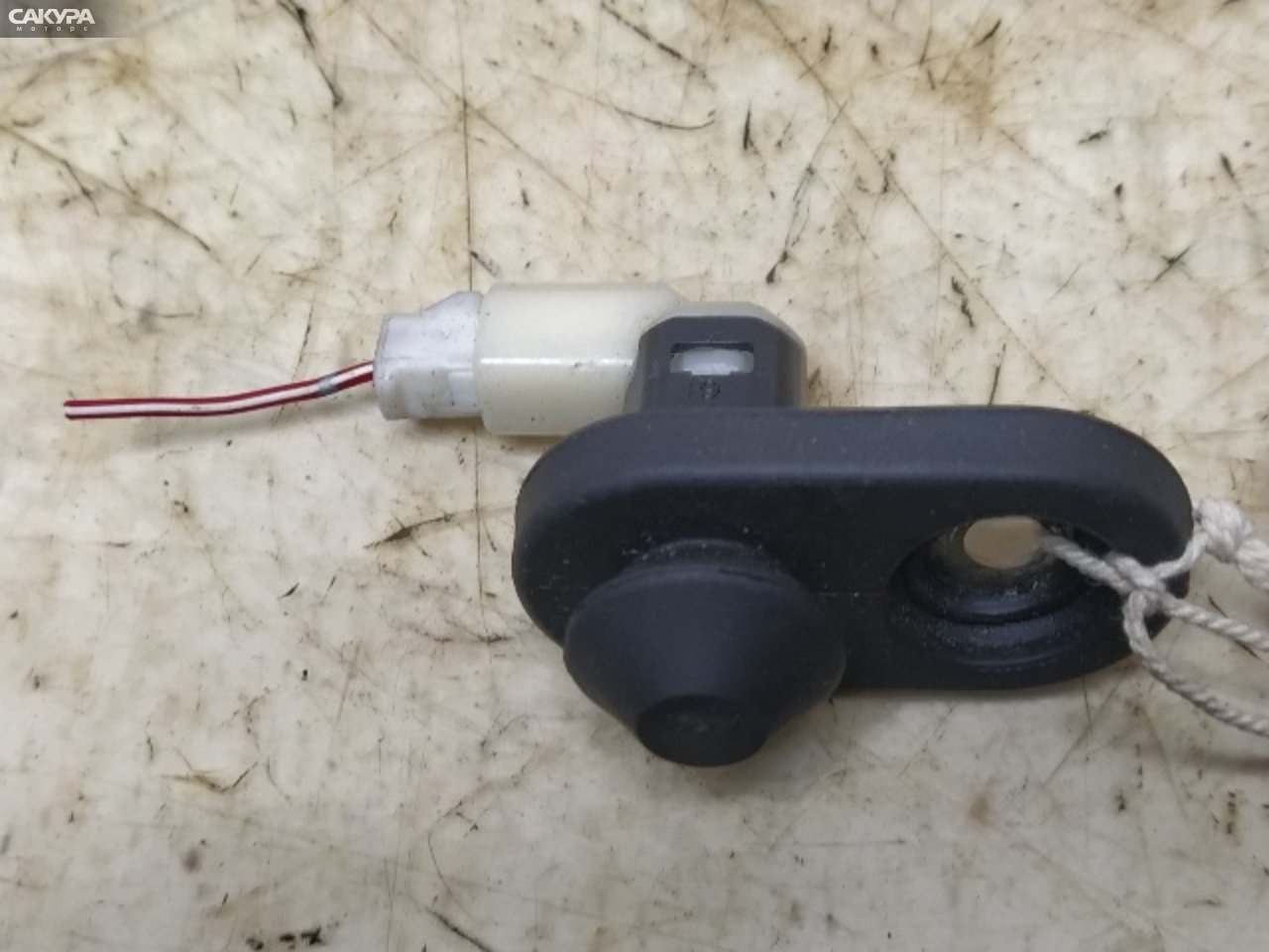 Датчик открытых дверей Toyota: купить в Сакура Красноярск.