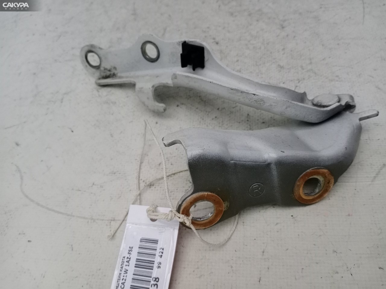 Кронштейн капота правый Toyota RAV4 ACA21W 1AZ-FSE: купить в Сакура Красноярск.