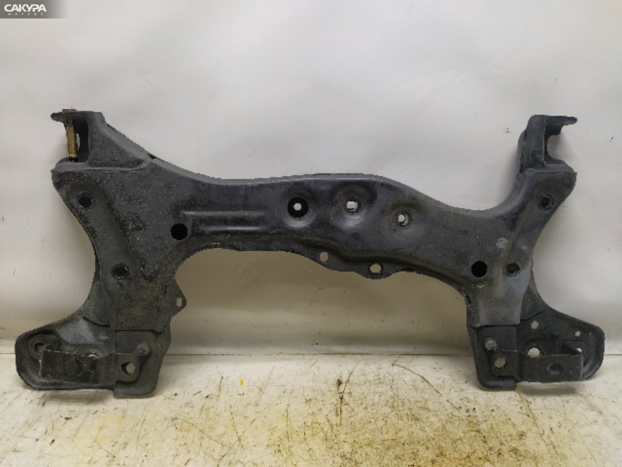 Балка поперечная передняя Toyota Corolla EE111 4E-FE: купить в Сакура Красноярск.