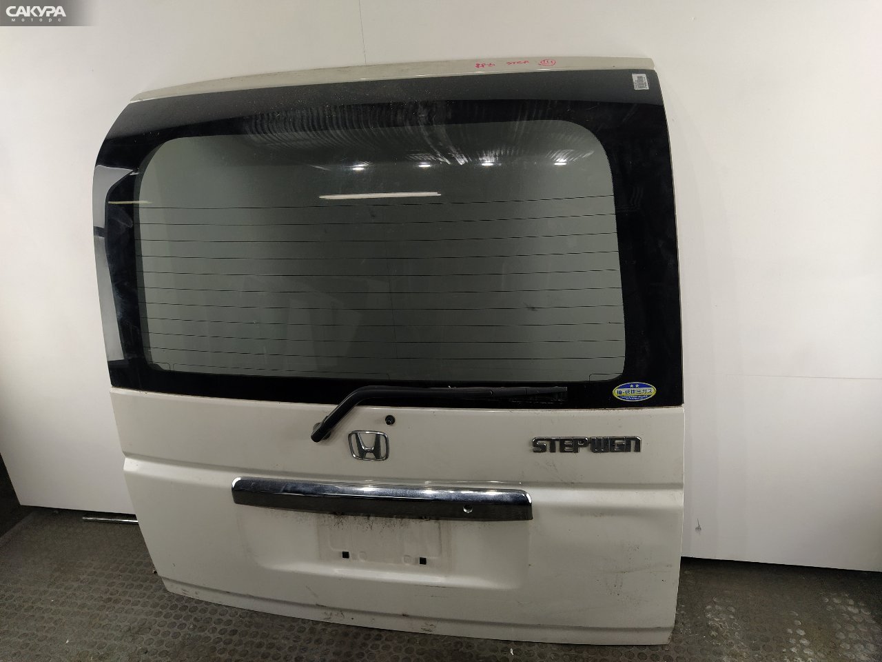 Дверь задняя багажника Honda Stepwgn RF3 K20A: купить в Сакура Красноярск.