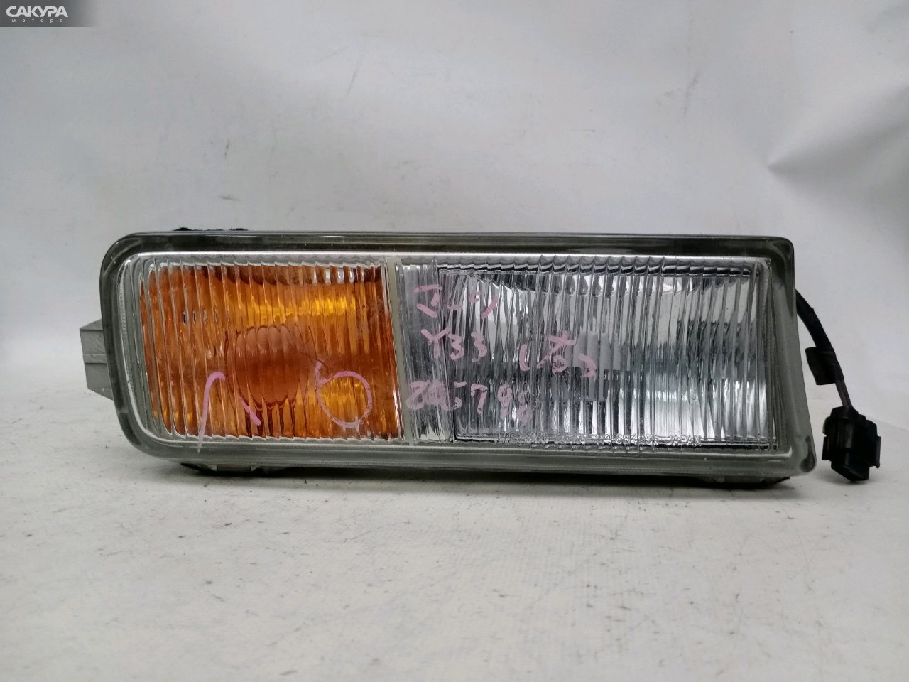Повторитель в бампер правый Nissan Cima FHY33 114-63425: купить в Сакура Красноярск.