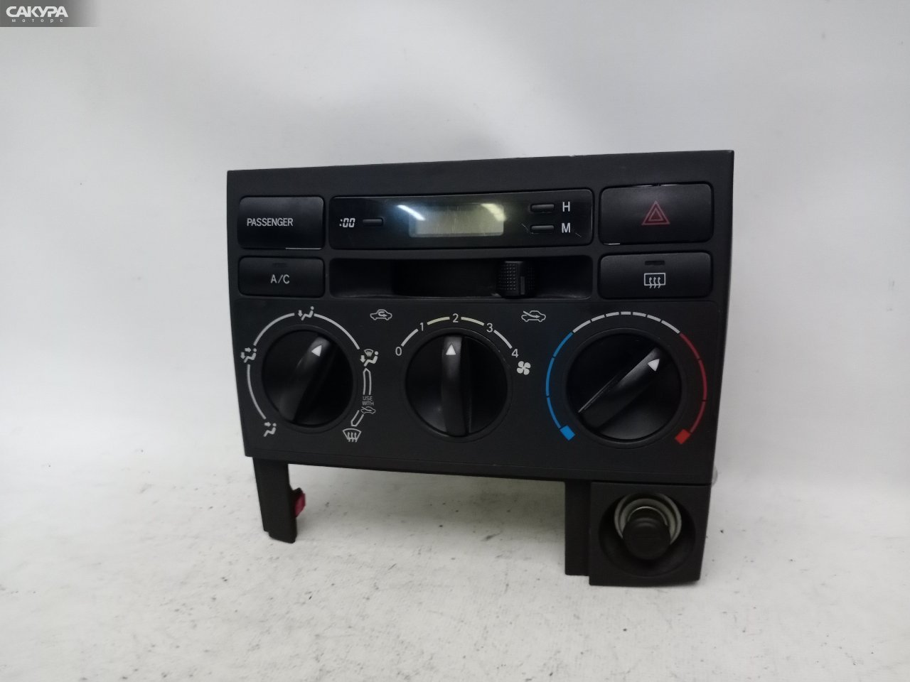 Блок управления климат-контролем Toyota Corolla Spacio NZE121N 1NZ-FE: купить в Сакура Красноярск.