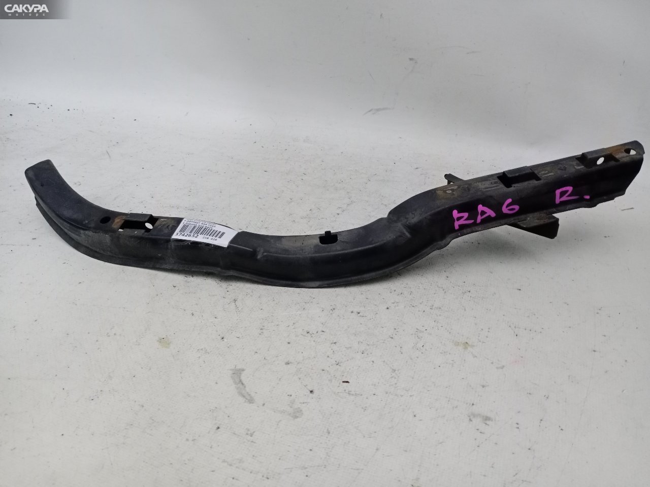 Планка под фару передняя правая Honda Odyssey RA6 F23A: купить в Сакура Красноярск.