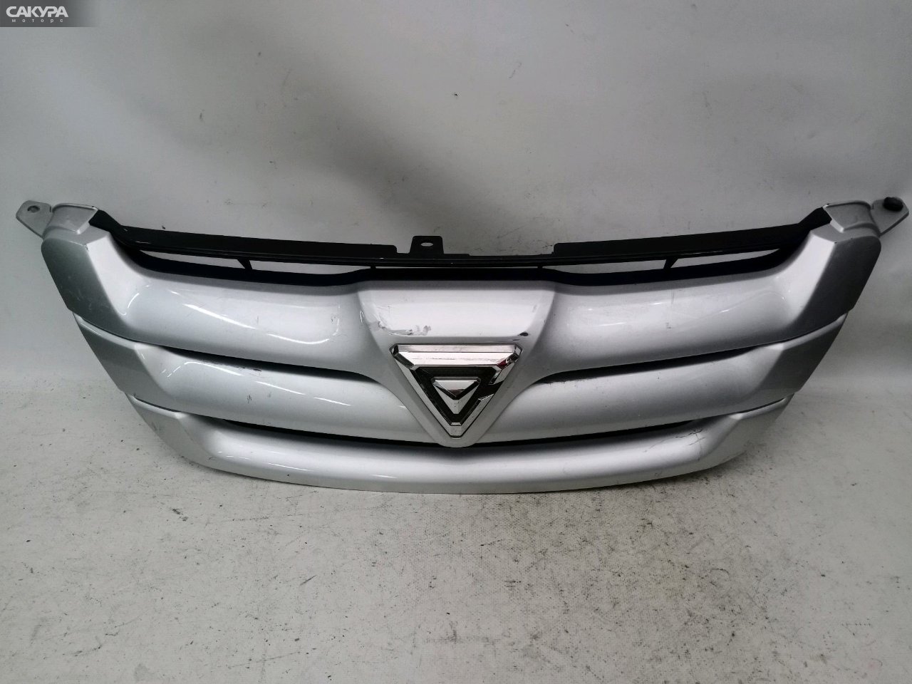 Решетка радиатора Toyota Caldina AZT246W 1AZ-FSE: купить в Сакура Красноярск.