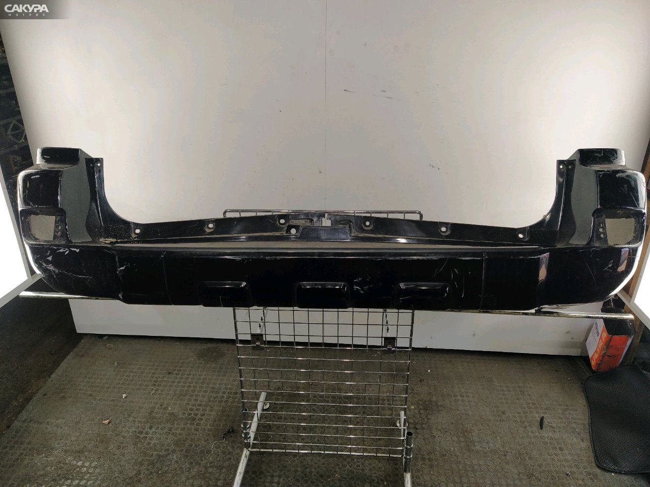 Бампер задний Toyota Hilux Surf TRN215W 2TR-FE: купить в Сакура Красноярск.
