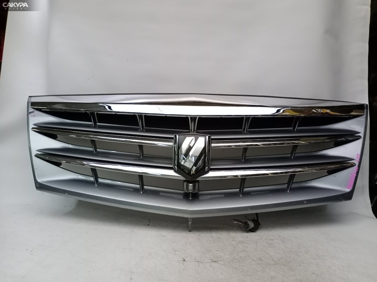 Решетка радиатора Toyota Alphard ANH10W 2AZ-FE: купить в Сакура Красноярск.