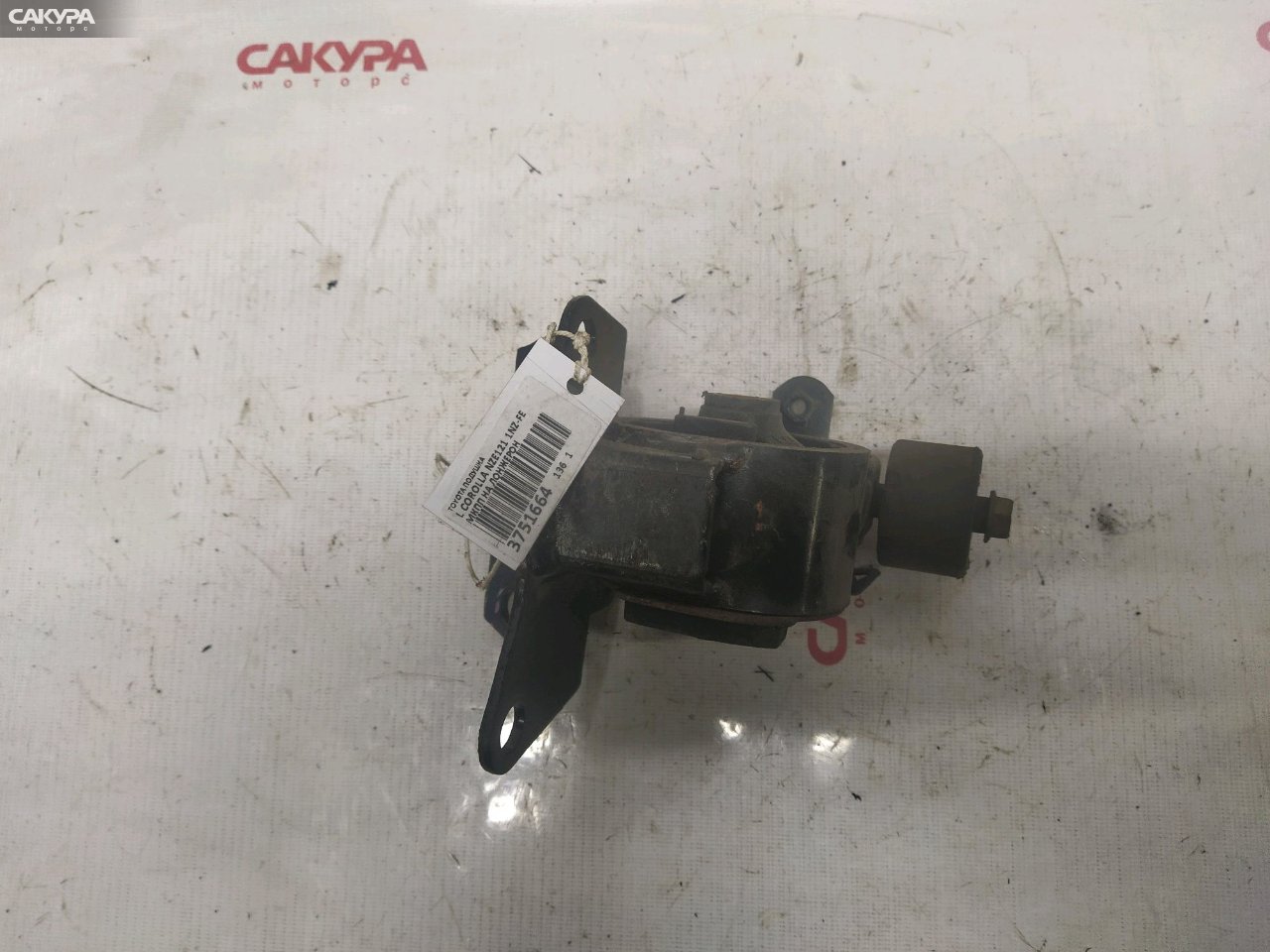 Подушка двигателя левая Toyota Corolla NZE121 1NZ-FE: купить в Сакура Красноярск.