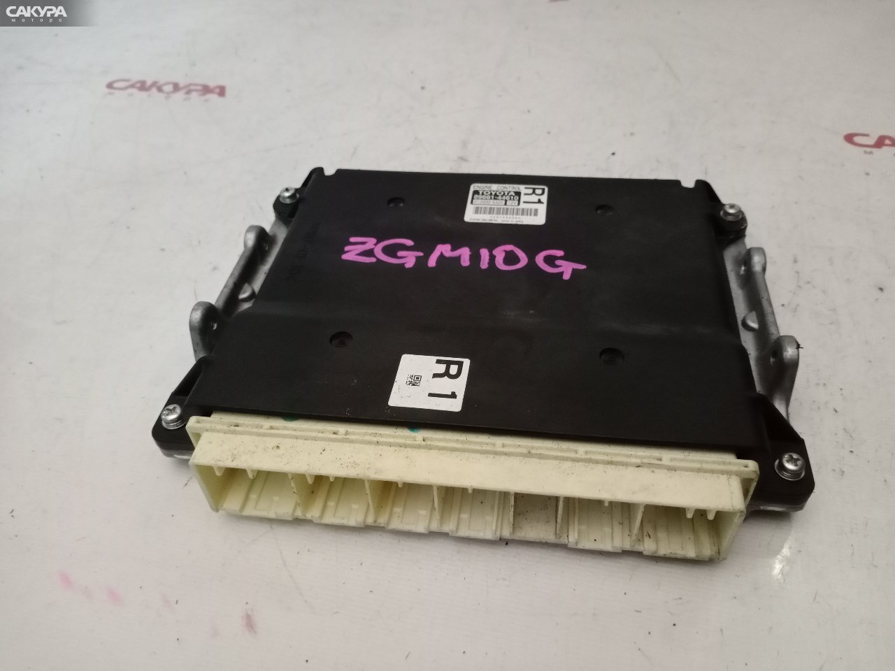 Блок управления ДВС Toyota Isis ZGM10G 2ZR-FAE: купить в Сакура Красноярск.