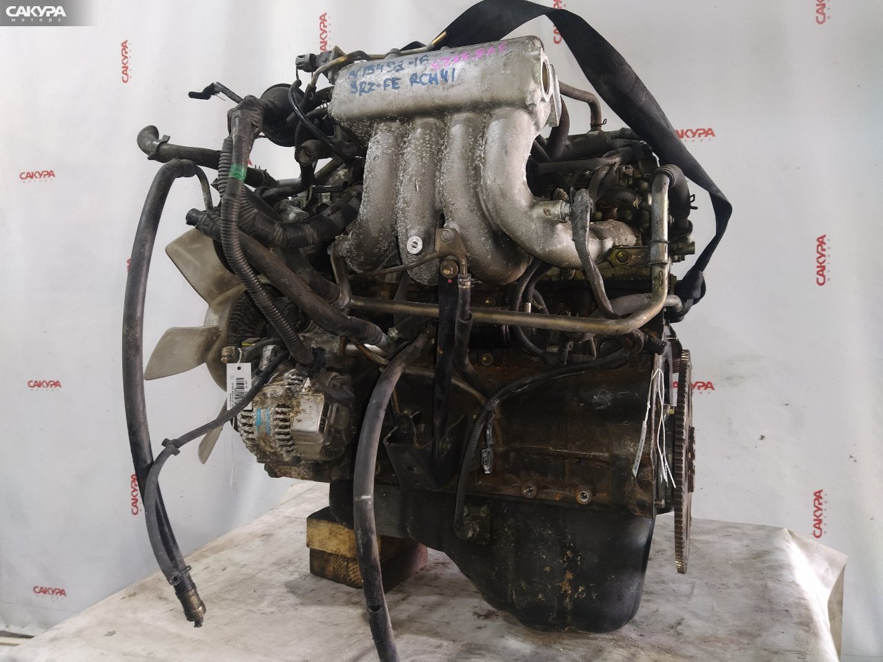 Двигатель Toyota Regius RCH41W 3RZ-FE: купить в Сакура Красноярск.