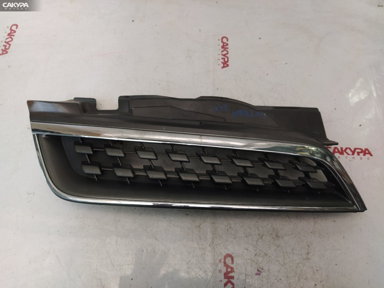 Решетка радиатора правая Nissan March AK12 CR12DE: купить в Сакура Красноярск.