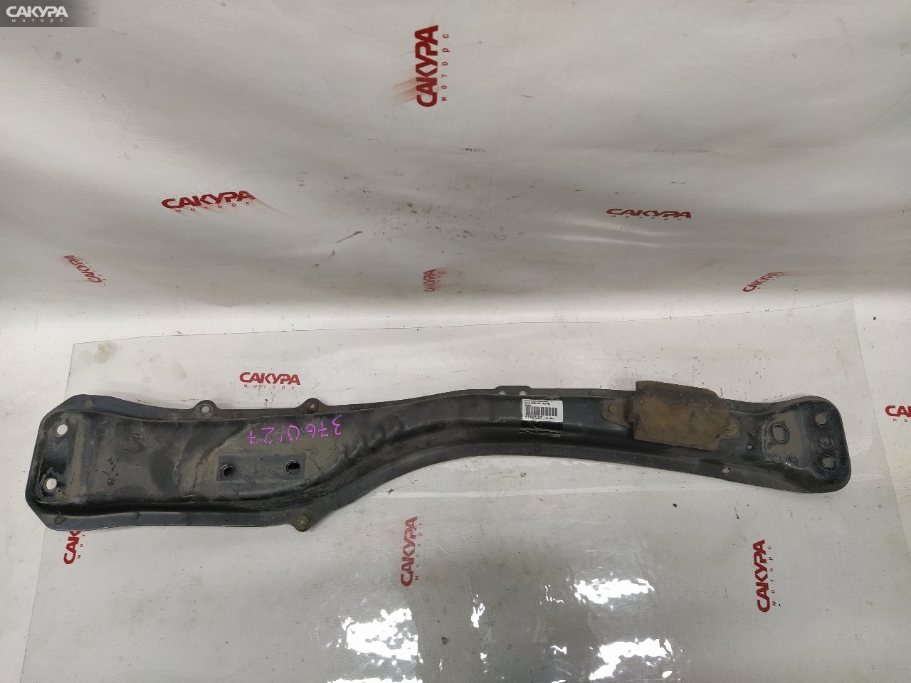 Балка продольная передняя Toyota Gaia ACM10G 1AZ-FSE: купить в Сакура Красноярск.