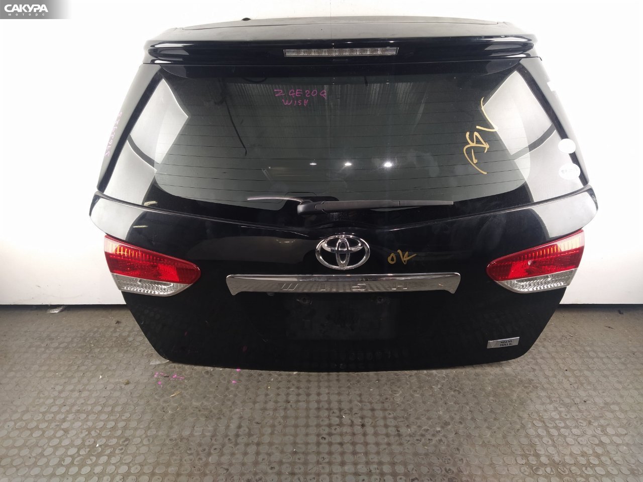 Дверь багажника Toyota Wish ZGE20 2ZR-FAE: купить в Сакура Красноярск.