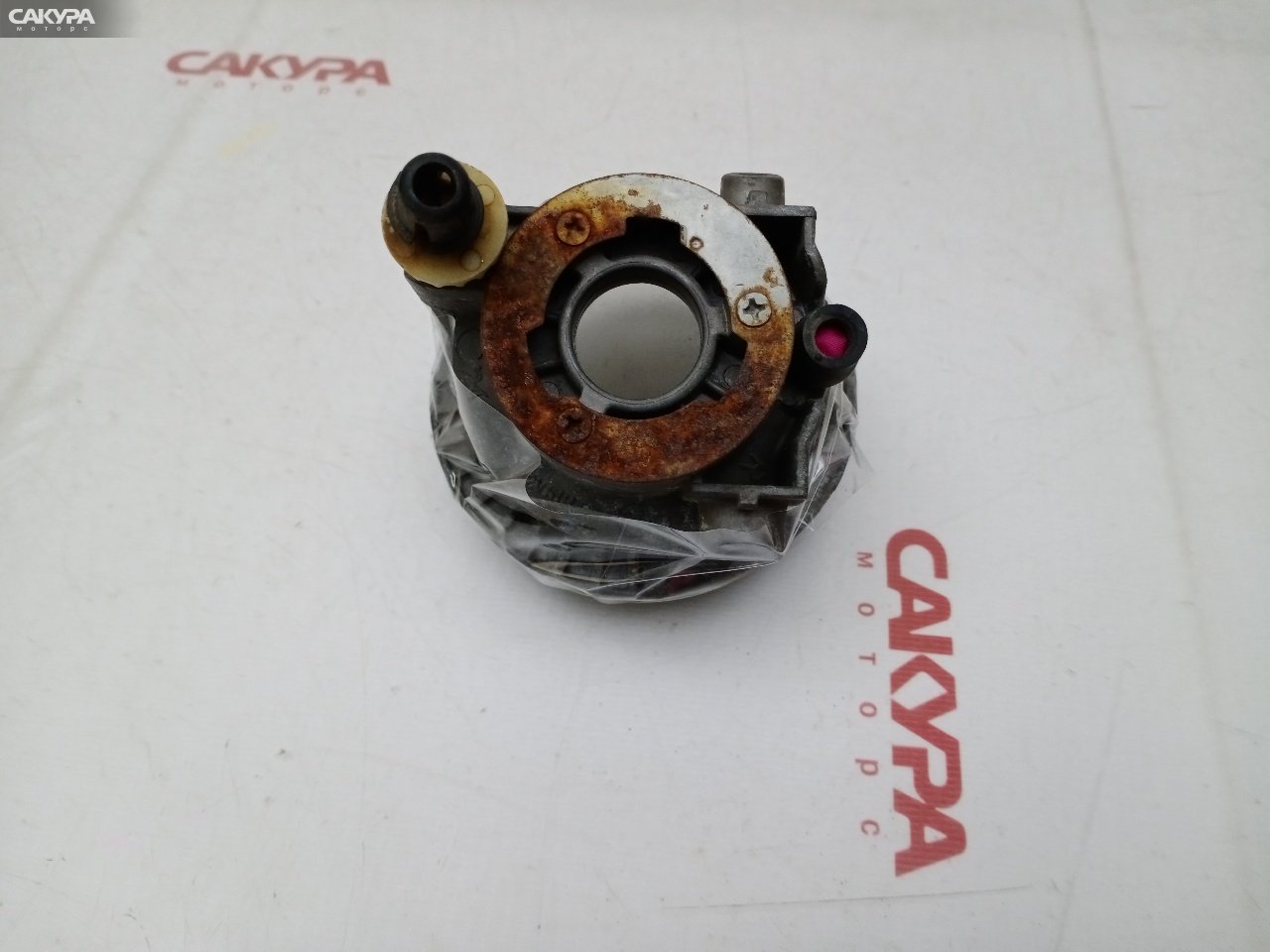 Фара противотуманная правая Toyota Wish ZNE10G 52-040: купить в Сакура Красноярск.