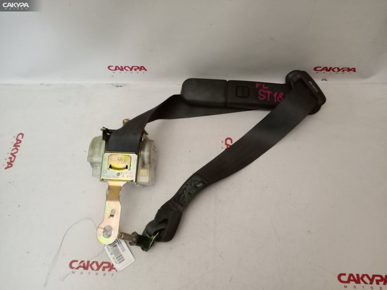 Ремень безопасности передний левый Toyota Carina ED ST182: купить в Сакура Красноярск.
