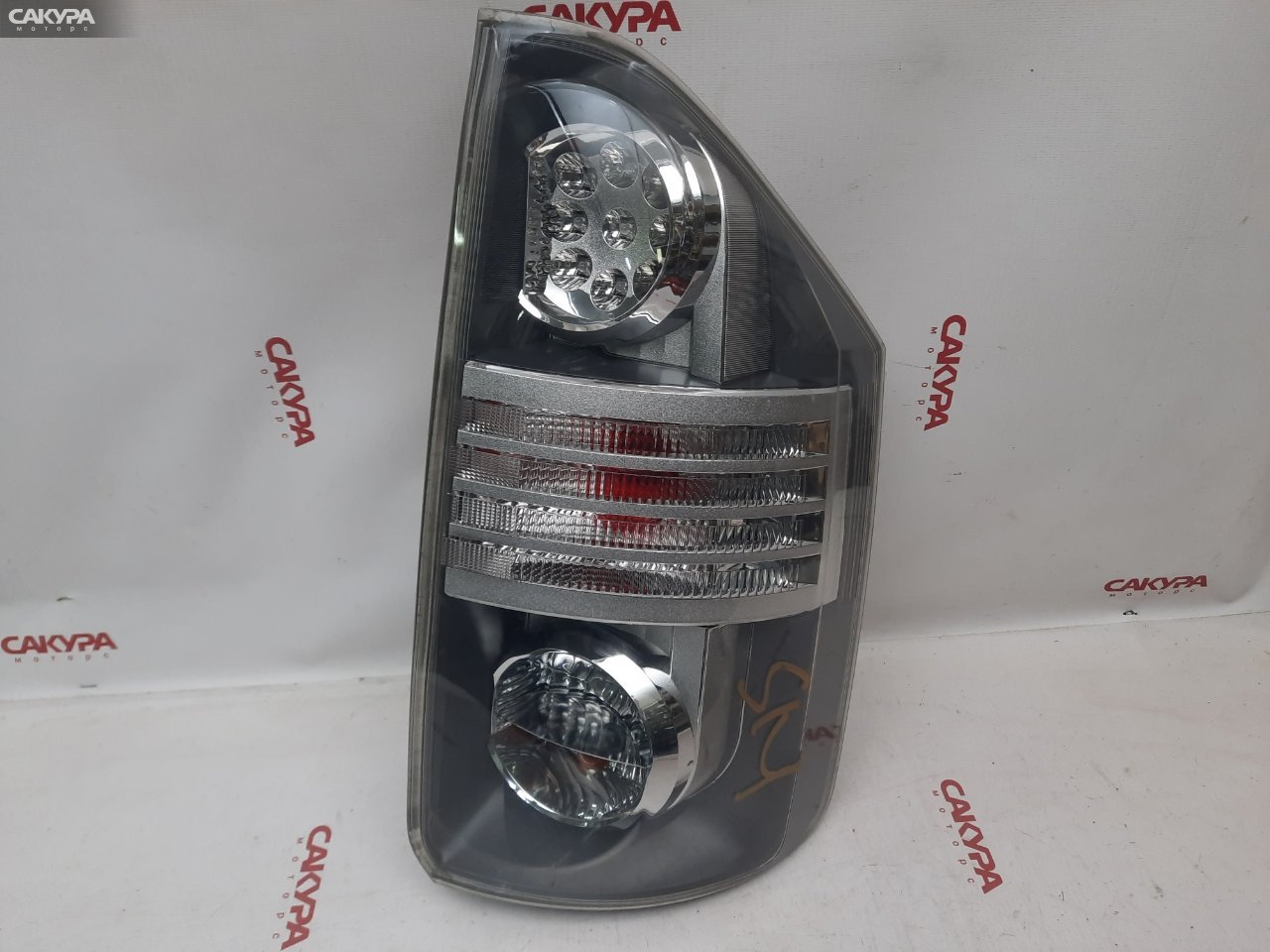 Фонарь стоп-сигнала правый Toyota Voxy ZRR70G 3ZR-FE 28-199: купить в Сакура Красноярск.