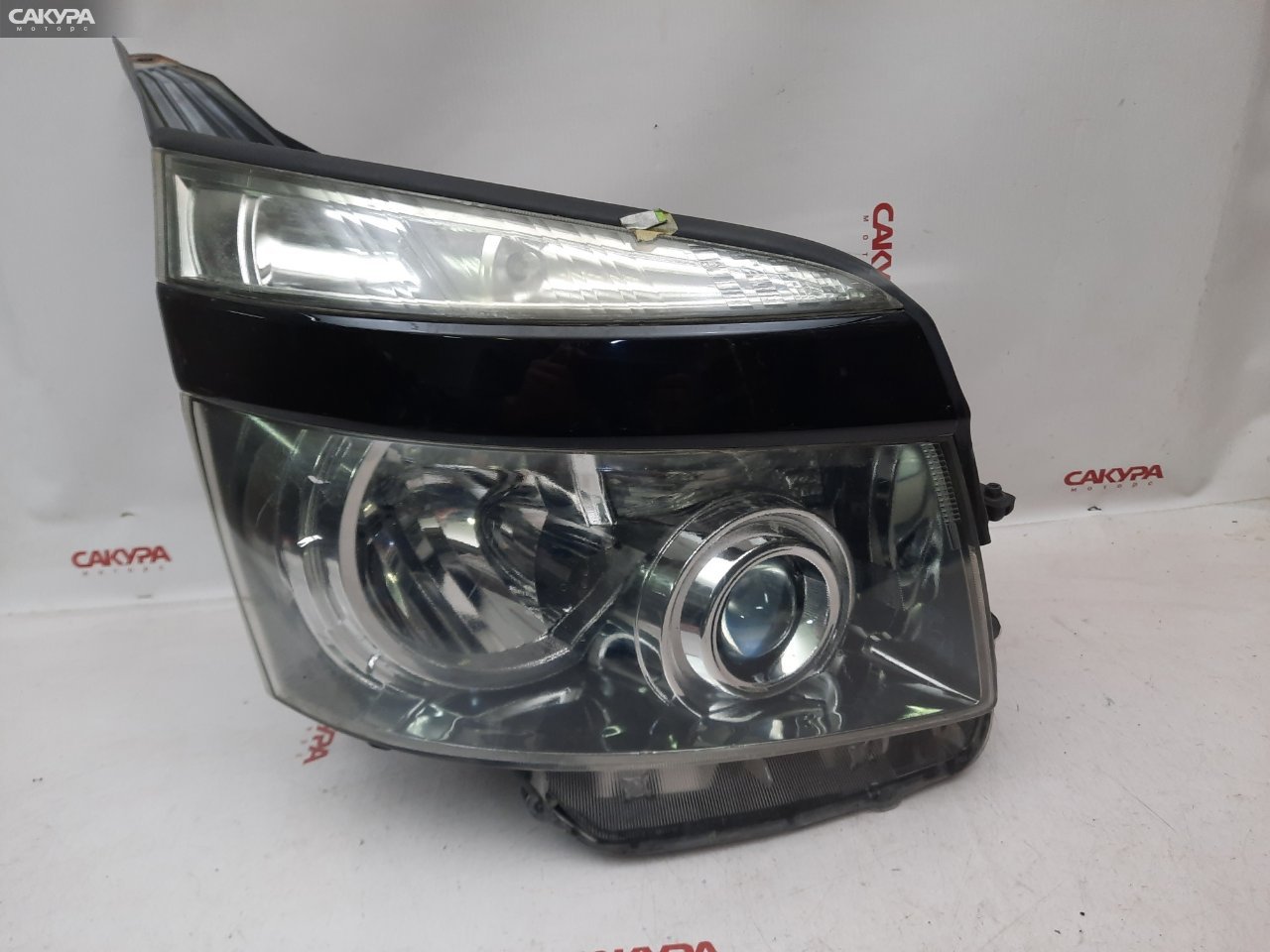 Фара правая Toyota Voxy ZRR70G 3ZR-FE 28-203: купить в Сакура Красноярск.