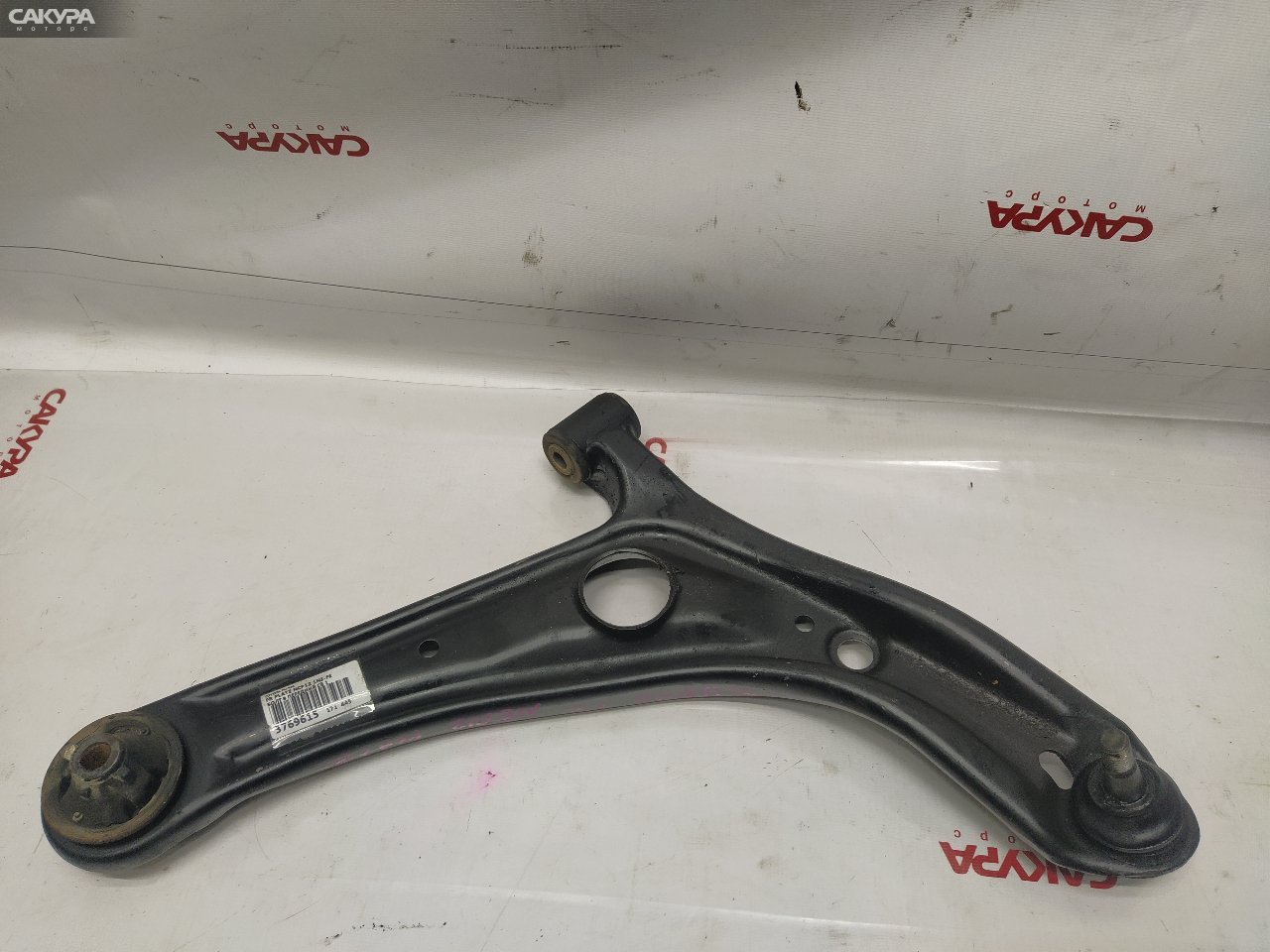 Рычаг подвески передний правый Toyota Platz NCP12 1NZ-FE: купить в Сакура Красноярск.