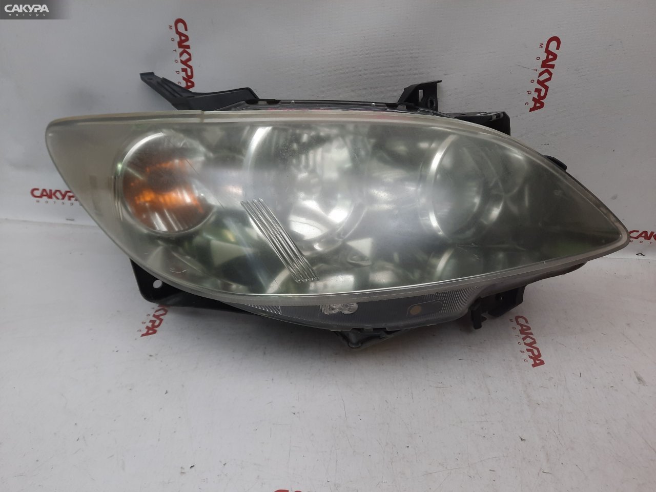 Фара правая Mazda MPV LW5W P3811: купить в Сакура Красноярск.