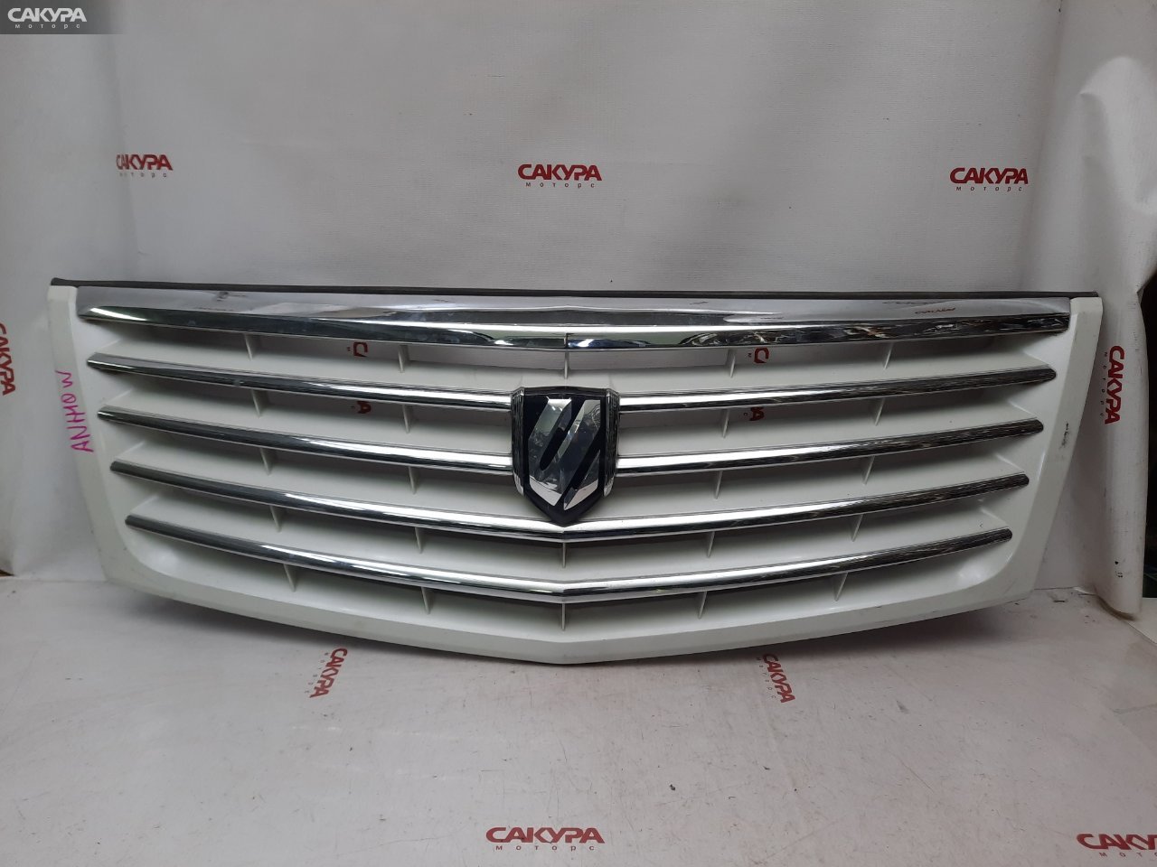 Решетка радиатора Toyota Alphard ANH10W 2AZ-FE: купить в Сакура Красноярск.