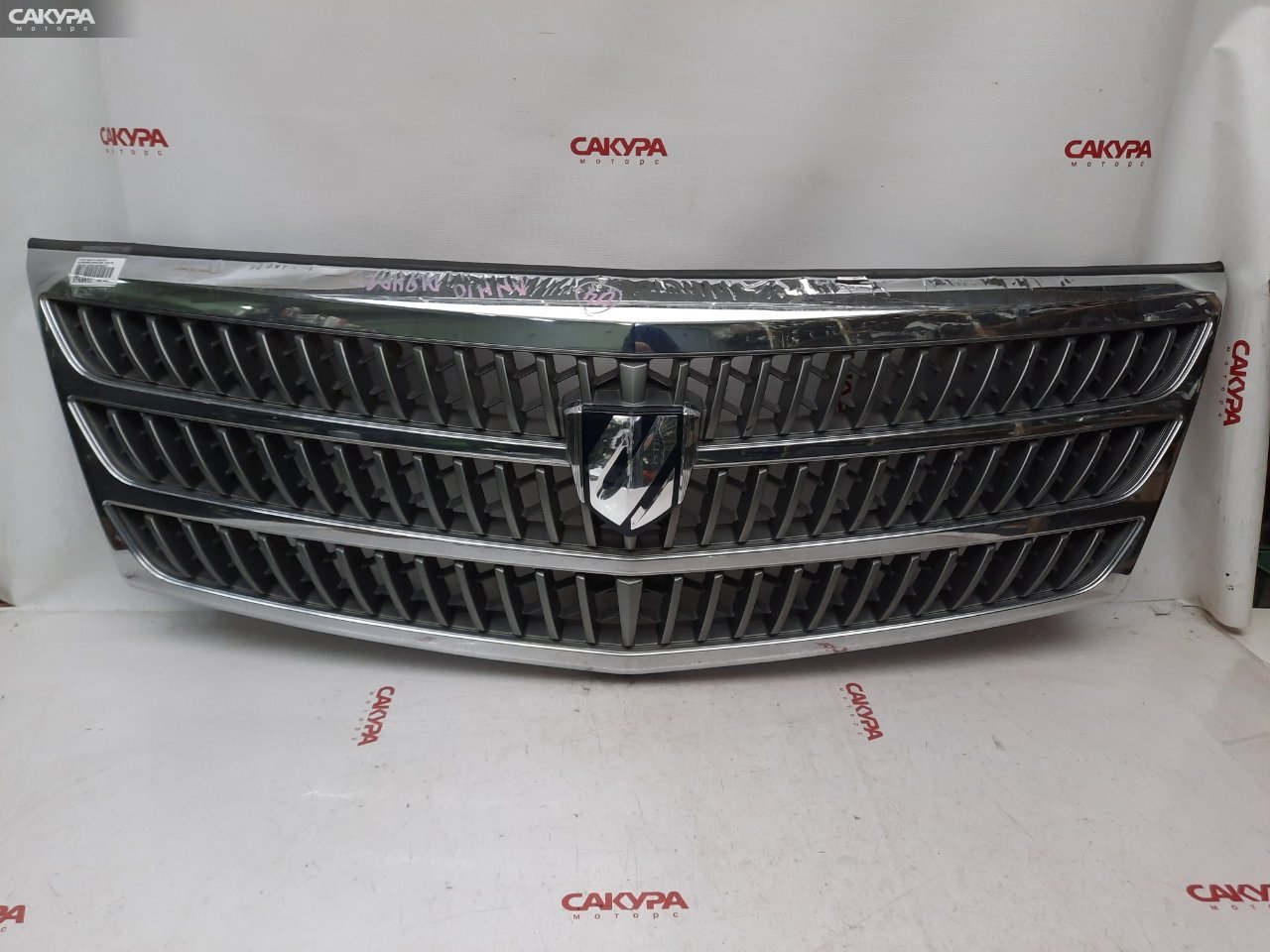 Решетка радиатора Toyota Alphard ANH10W 2AZ-FE: купить в Сакура Красноярск.