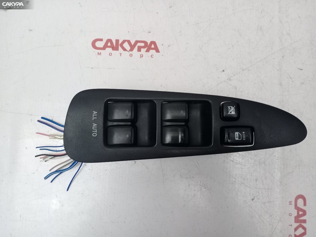 Блок управления стеклоподъемниками передний правый Toyota Alphard ANH10W 2AZ-FE: купить в Сакура Красноярск.