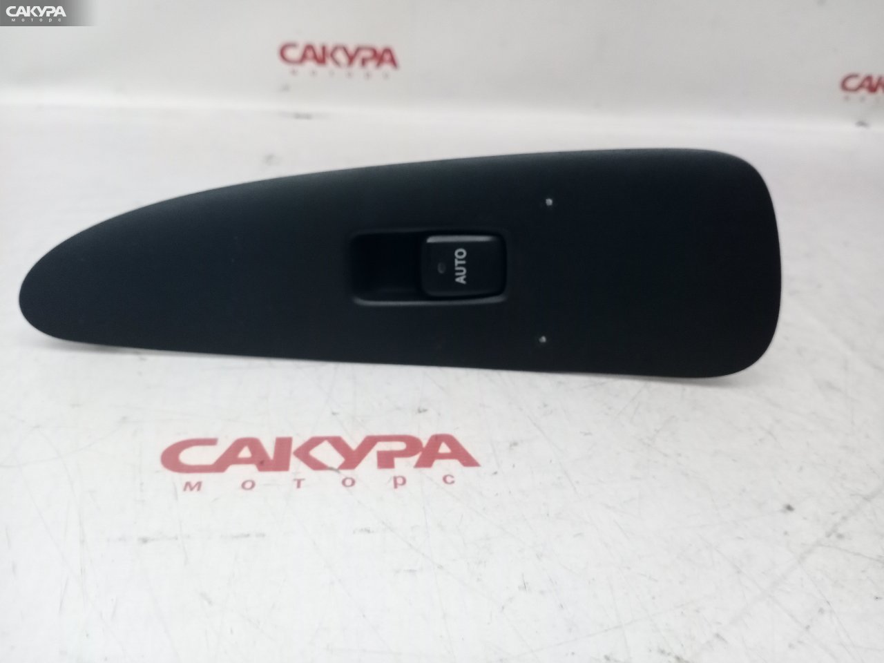 Кнопка стеклоподъемника передняя левая Toyota Alphard ANH10W 2AZ-FE: купить в Сакура Красноярск.