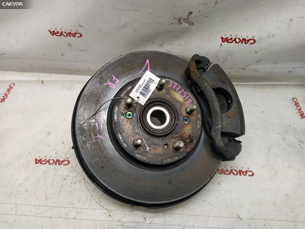 Ступица передняя правая Honda Stepwgn RF1 B20B: купить в Сакура Красноярск.