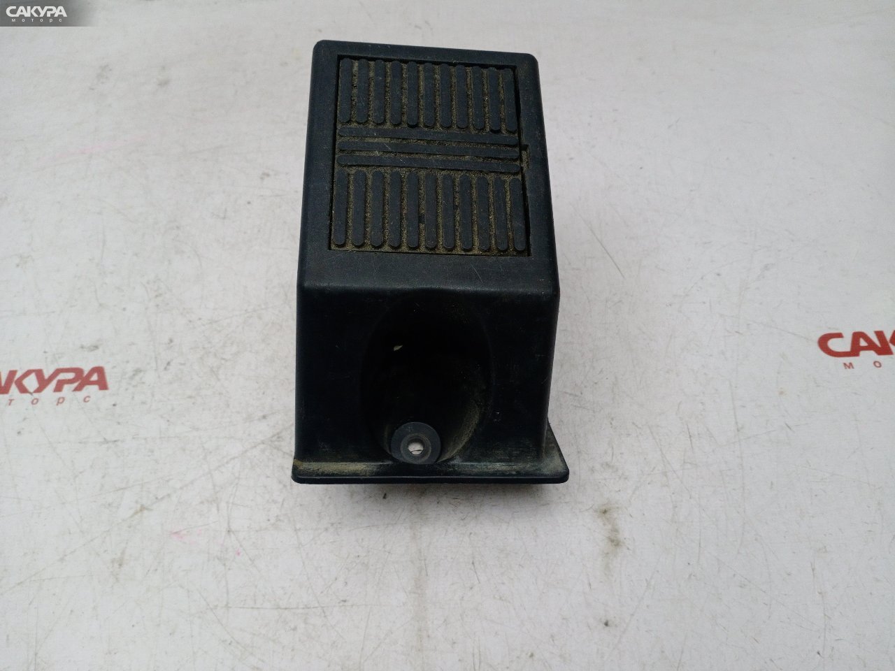Накладка пластиковая в салон Nissan Serena PC24 SR20DE: купить в Сакура Красноярск.