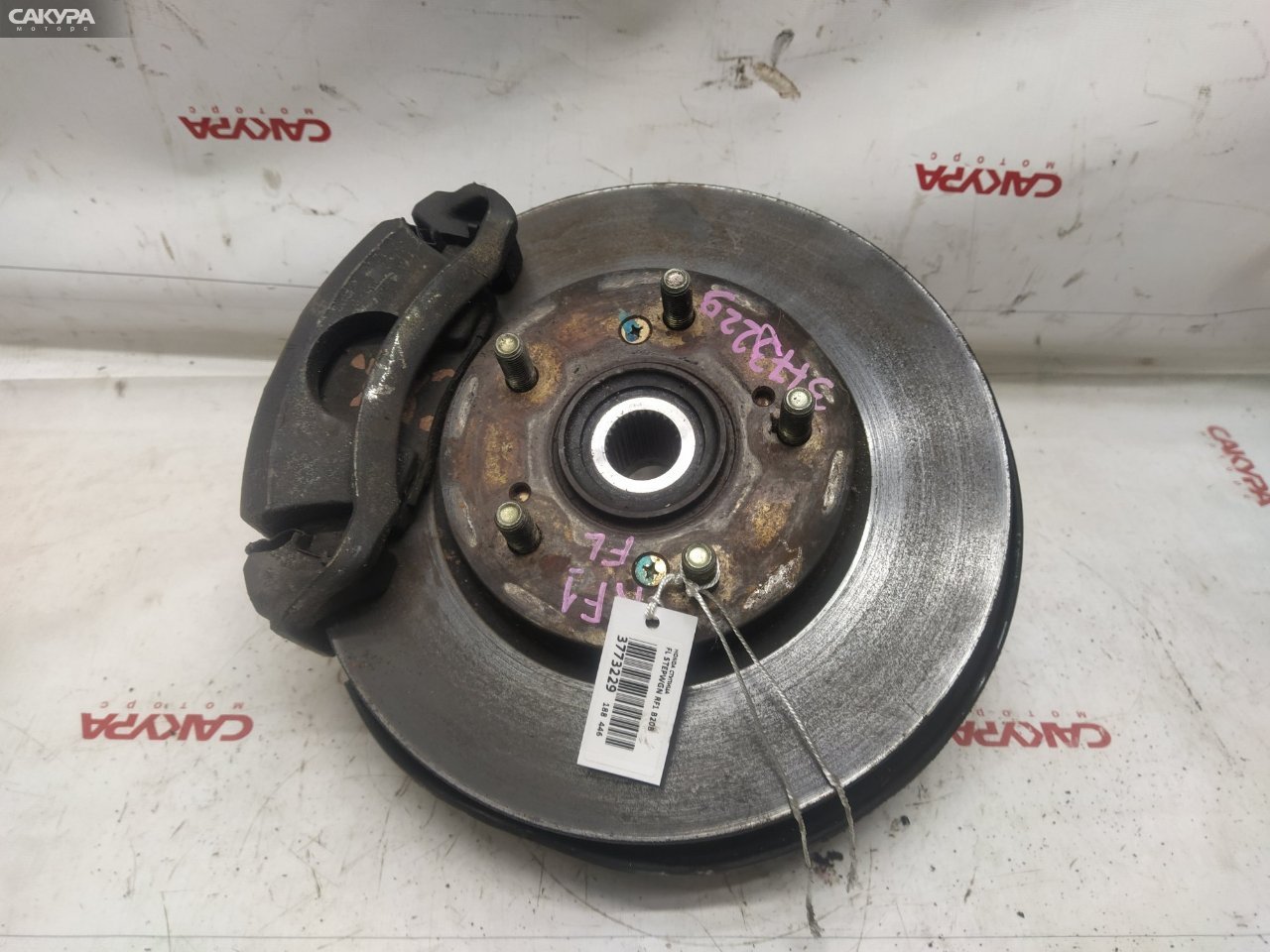 Ступица передняя левая Honda Stepwgn RF1 B20B: купить в Сакура Красноярск.