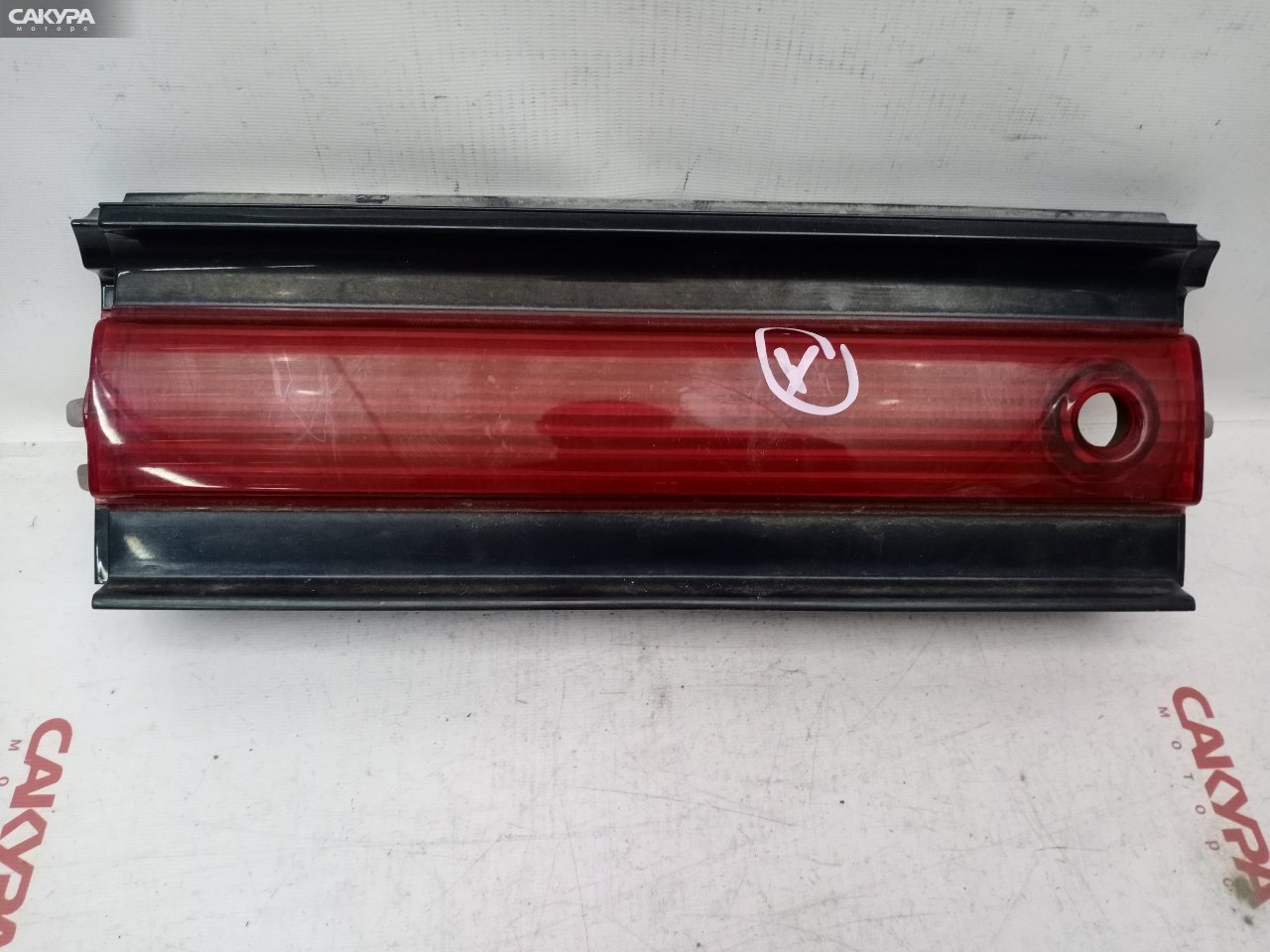 Фонарь вставка багажника Toyota Mark II JZX90 1JZ-GE: купить в Сакура Красноярск.