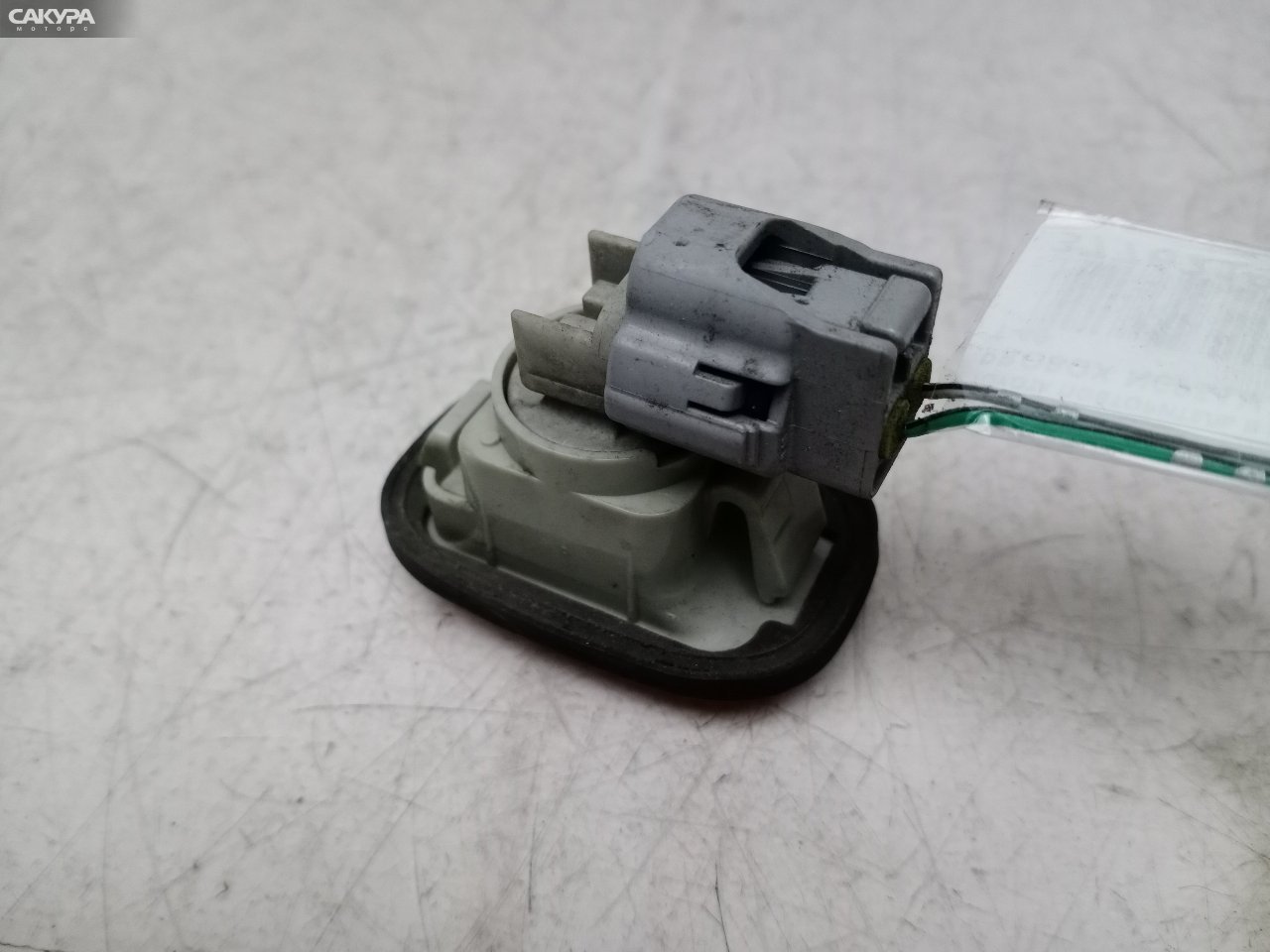 Повторитель в крыло Toyota Probox NCP51V 1NZ-FE T-49: купить в Сакура Красноярск.