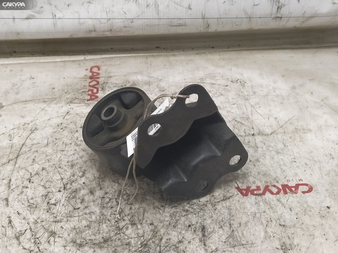 Подушка двигателя Nissan Serena VAJC23 GA16DE: купить в Сакура Красноярск.