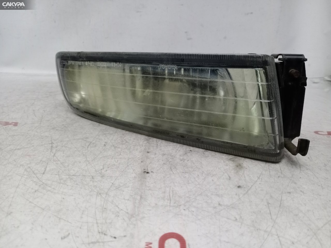 Фара противотуманная правая Toyota Alphard MNH10W 1MZ-FE 26-74: купить в Сакура Красноярск.