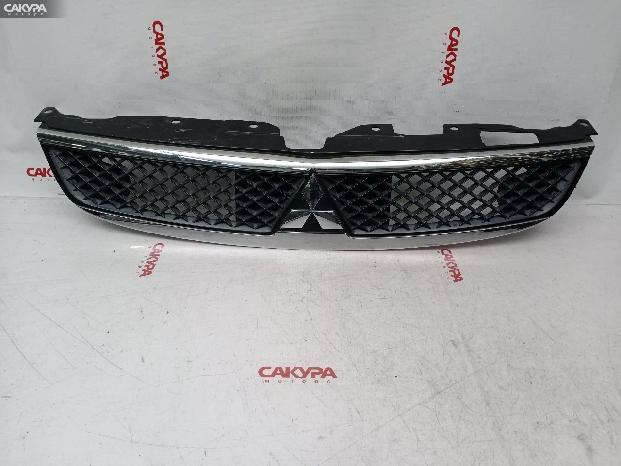 Решетка радиатора Mitsubishi Colt Z21A 4A90: купить в Сакура Красноярск.