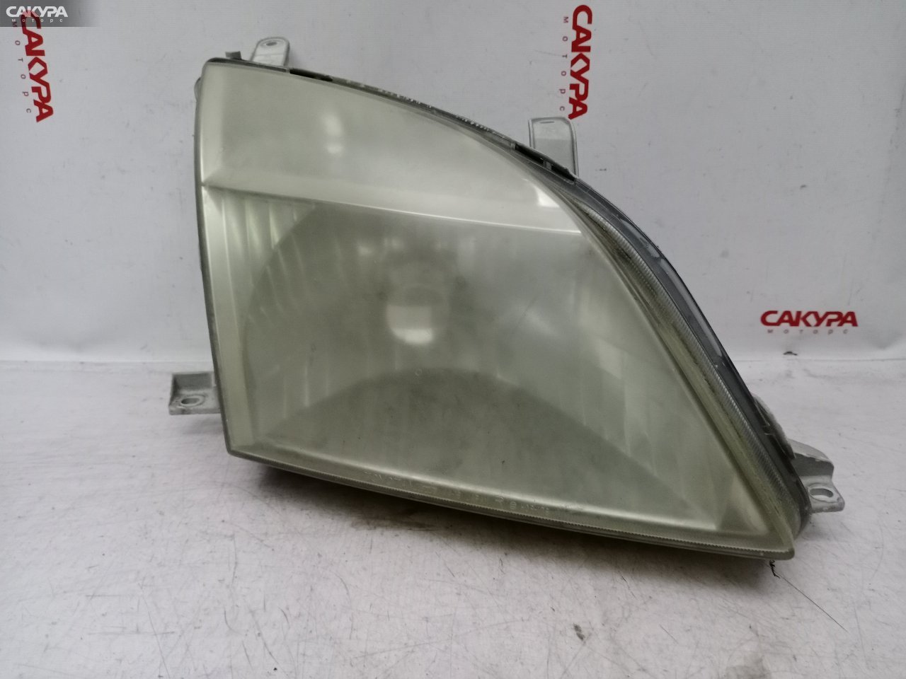 Фара правая Toyota Nadia SXN10H 3S-FE 44-18: купить в Сакура Красноярск.
