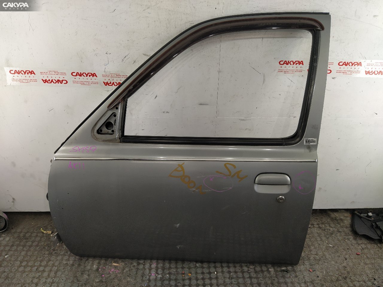 Дверь боковая передняя левая Nissan March AK11 CGA3DE: купить в Сакура Красноярск.