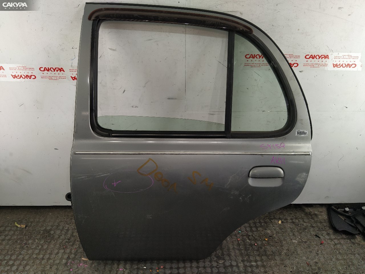 Дверь боковая задняя левая Nissan March AK11 CGA3DE: купить в Сакура Красноярск.